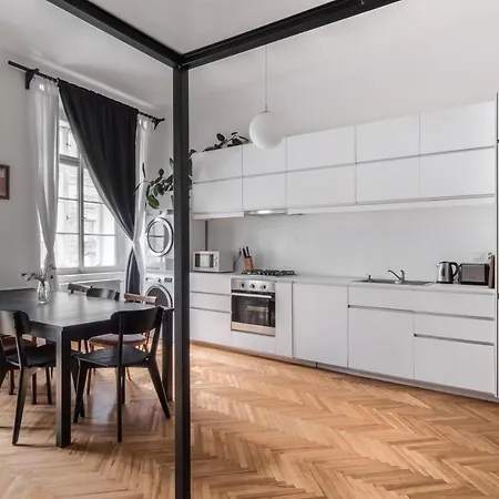 Days - With Chill Zone Right Next To Wenceslas Square براغ