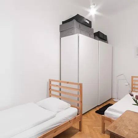 Days - With Chill Zone Right Next To Wenceslas Square *