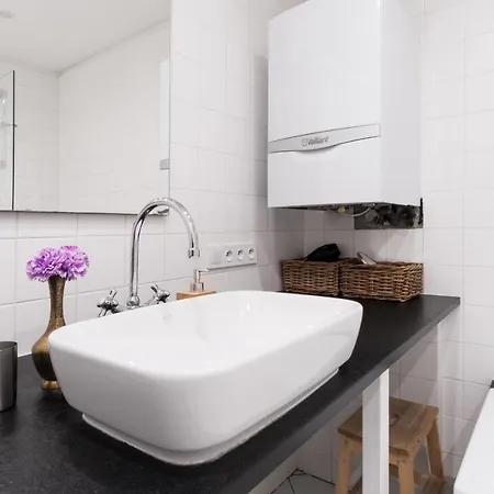 Days - Unique - Old Town Apartment
