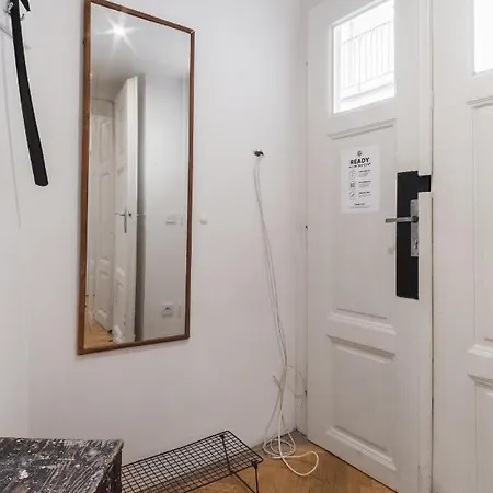 Days - Unique - Old Town Apartment
